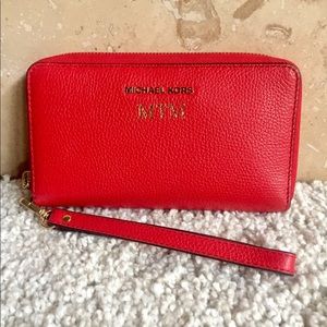 Perfect Condition! Michael Kors Jet Set Wallet